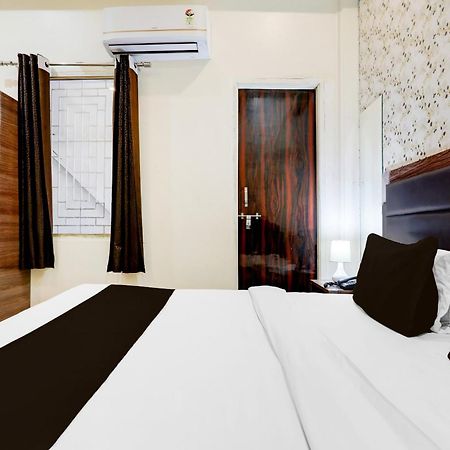 Super Hotel O Sankat Mochan Gandhi Nagar Kakarmatha Exterior foto